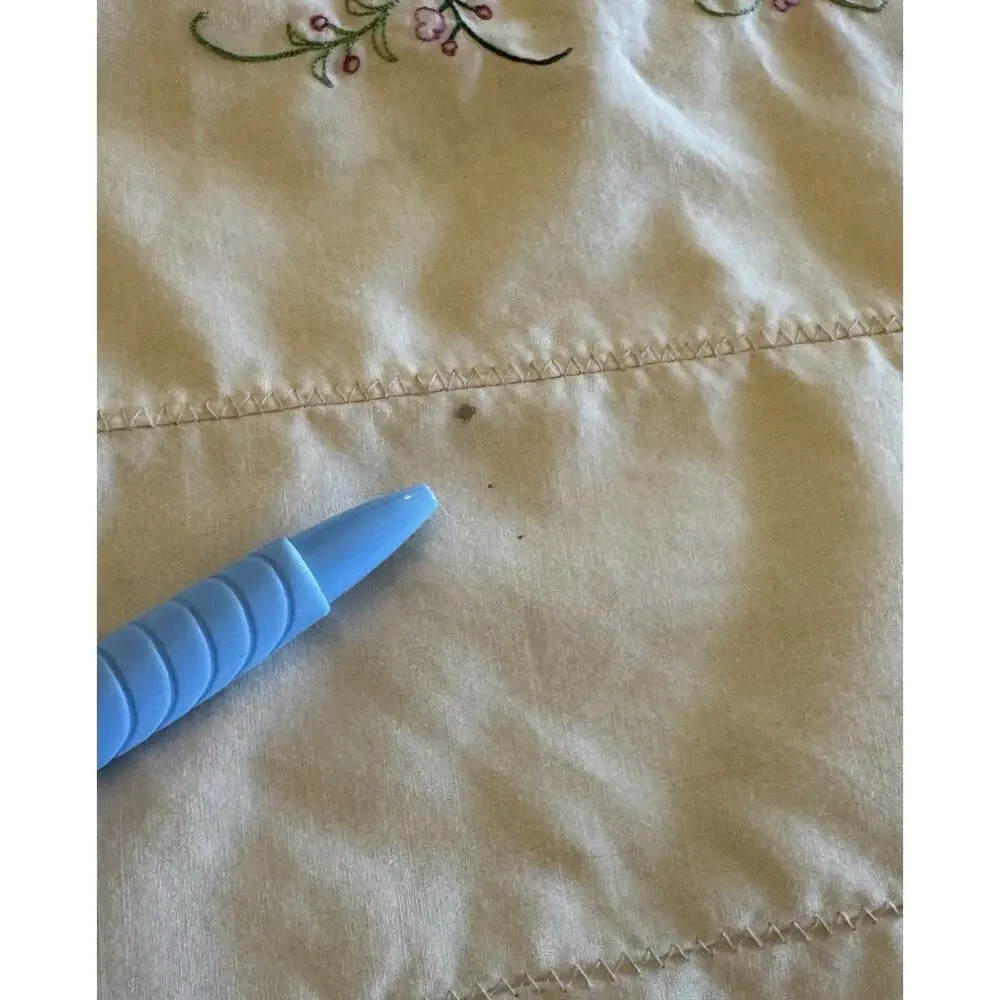 Vintage Handmade Tablecloth Embroidered Applique Flowers Butterflies 64